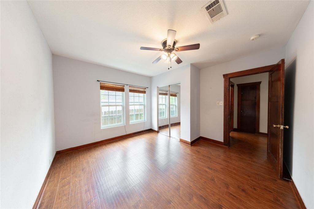 1229 W 21st Street - Photo 14