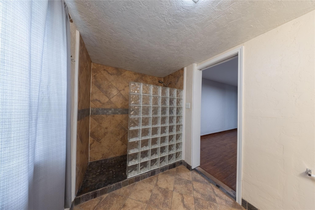 1229 W 21st Street - Photo 12