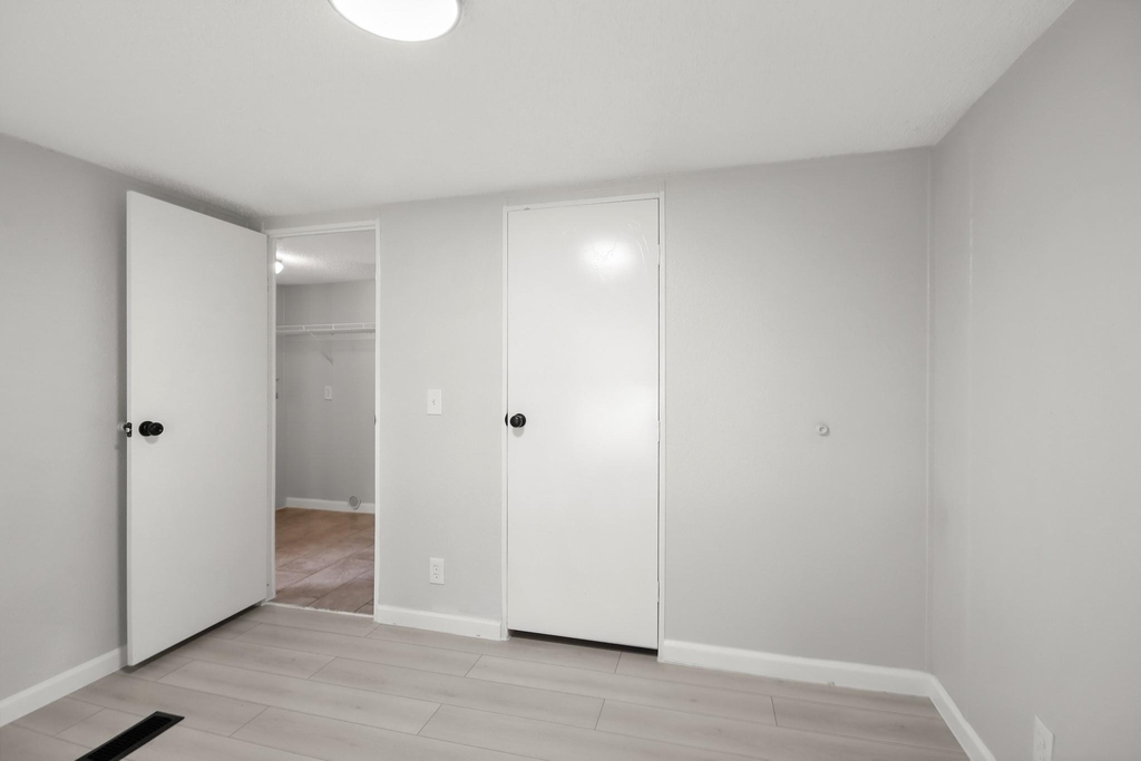 25494 Deepwood Drive - Photo 19
