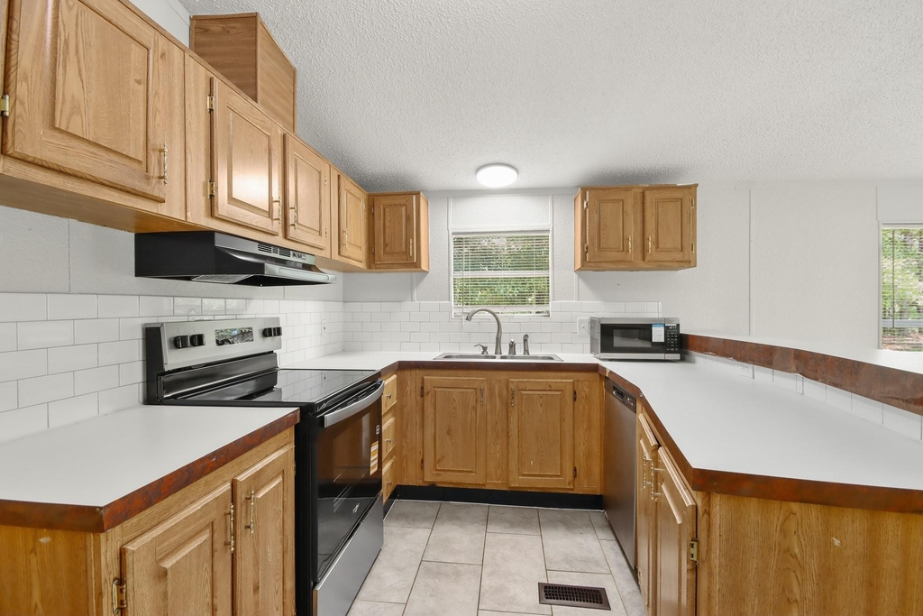 25494 Deepwood Drive - Photo 9