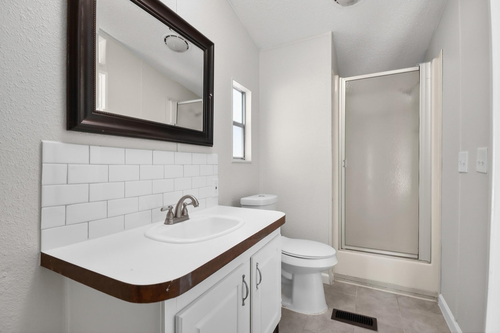 25494 Deepwood Drive - Photo 16