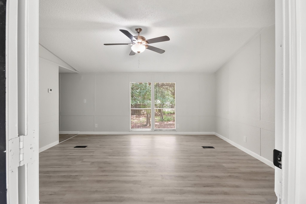 25494 Deepwood Drive - Photo 5