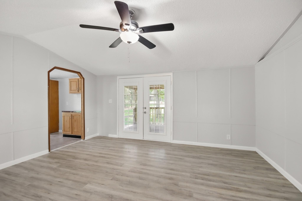 25494 Deepwood Drive - Photo 7