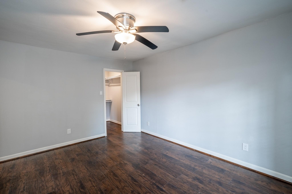 1907 Ashford Hollow Lane - Photo 21