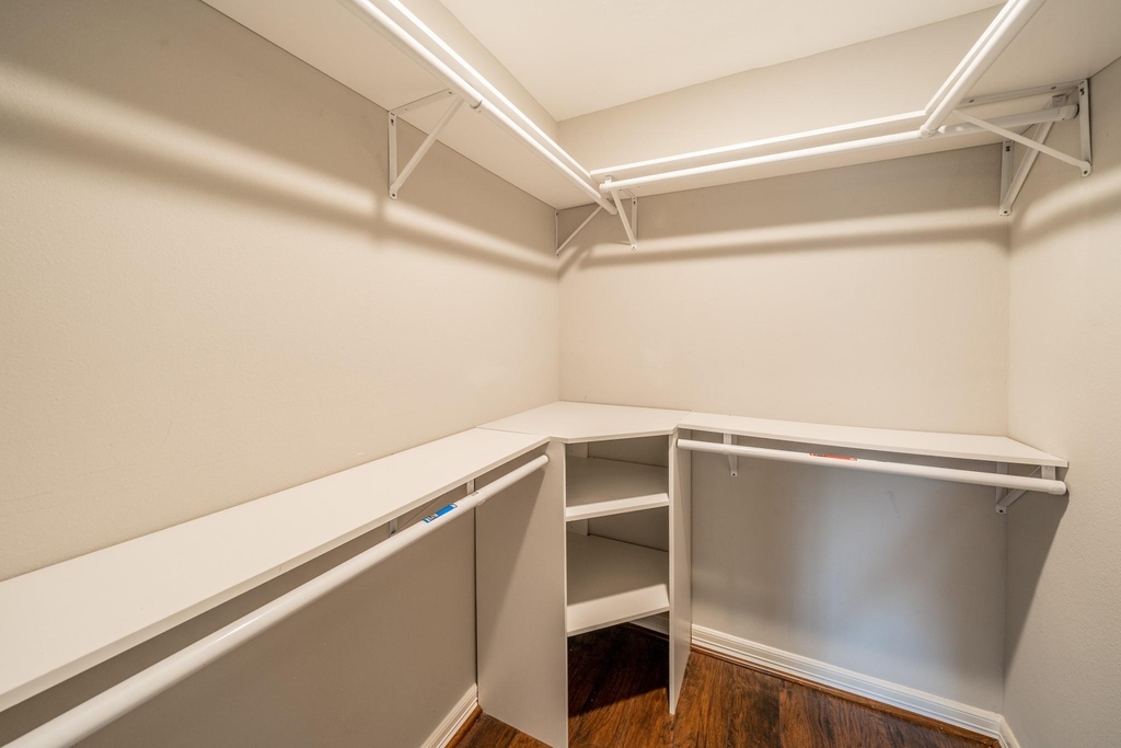 1907 Ashford Hollow Lane - Photo 22