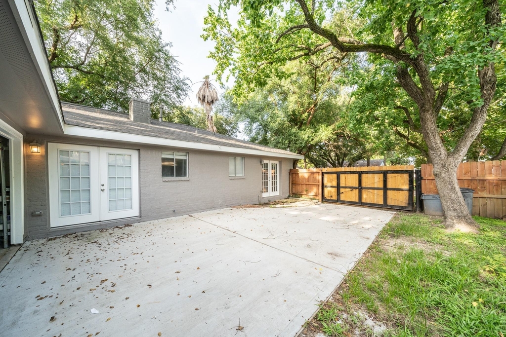 1907 Ashford Hollow Lane - Photo 1