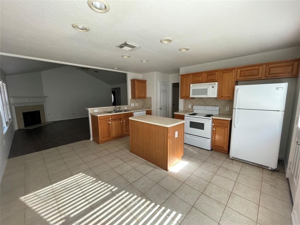 3314 Falcon Trail Drive - Photo 3