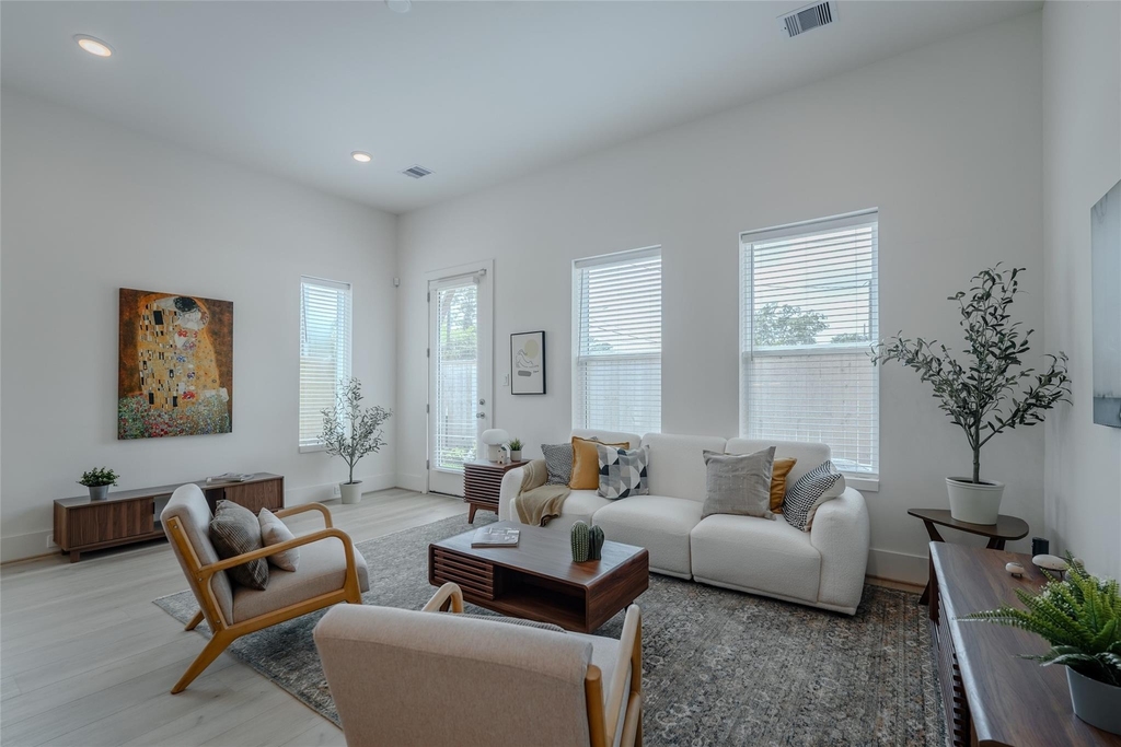 862 Paul Quinn Street Unit B - Photo 15