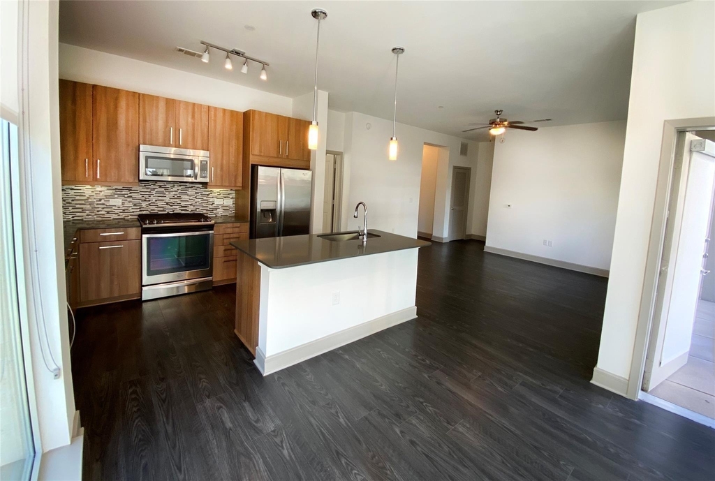 2111 Westheimer Road - Photo 4