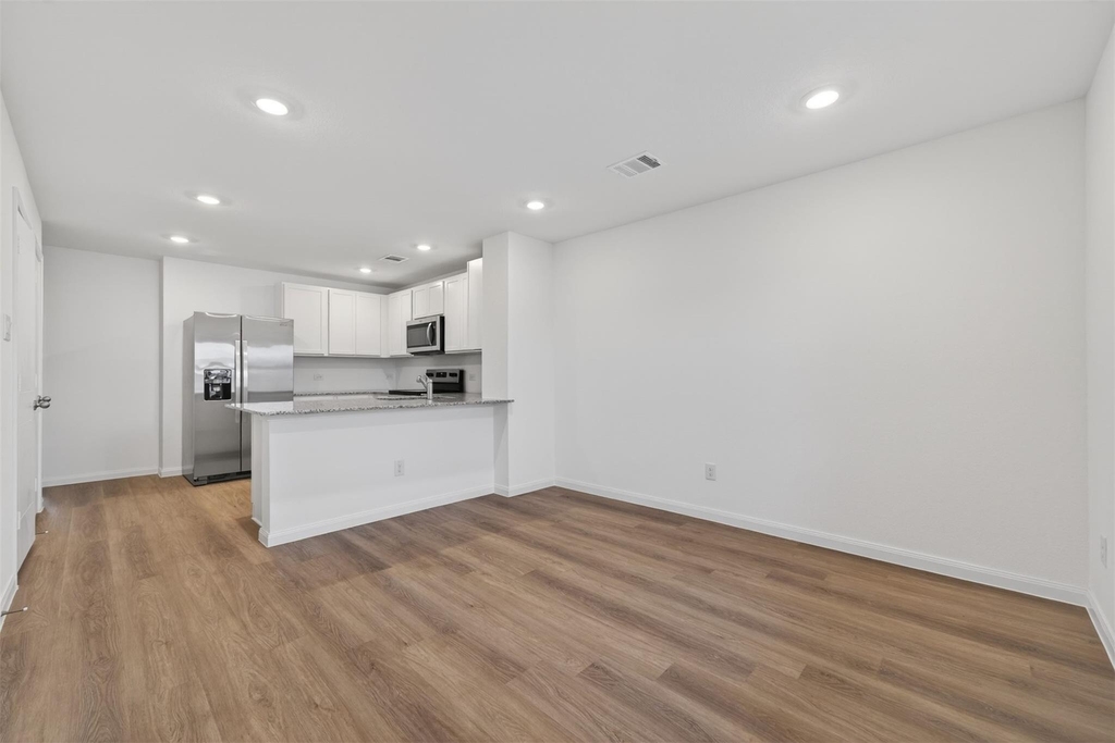 12239 Shield Crest Ct - Photo 5