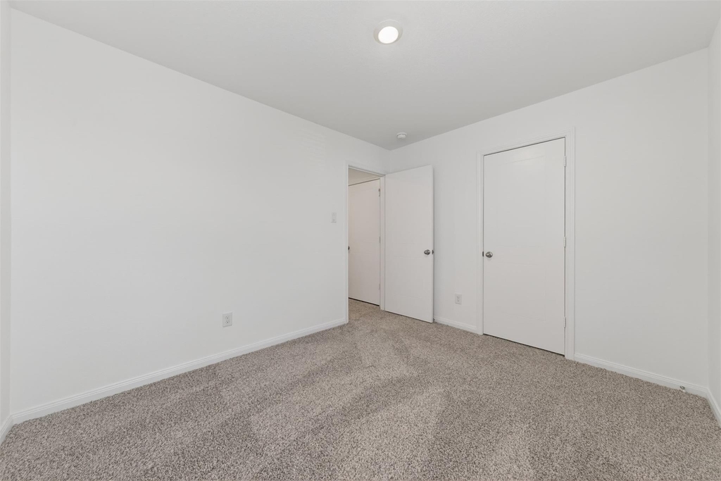 12239 Shield Crest Ct - Photo 27