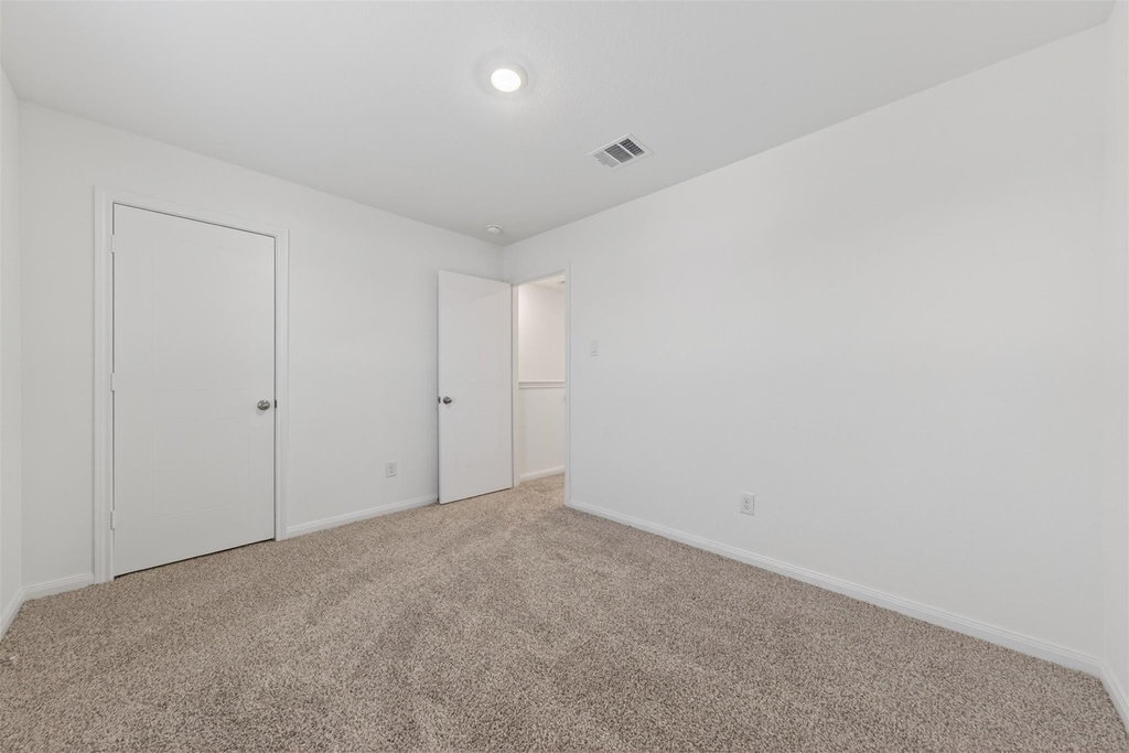 12239 Shield Crest Ct - Photo 24