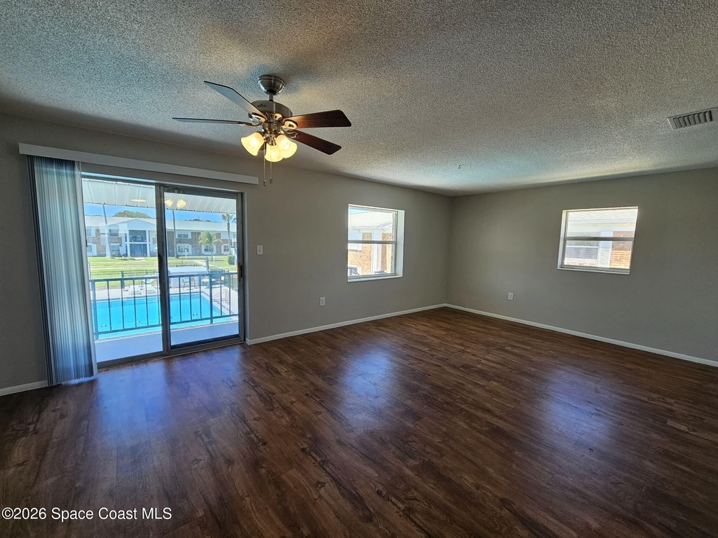 190 E Olmstead Drive - Photo 6