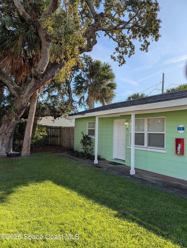 1420 Avocado Avenue - Photo 0