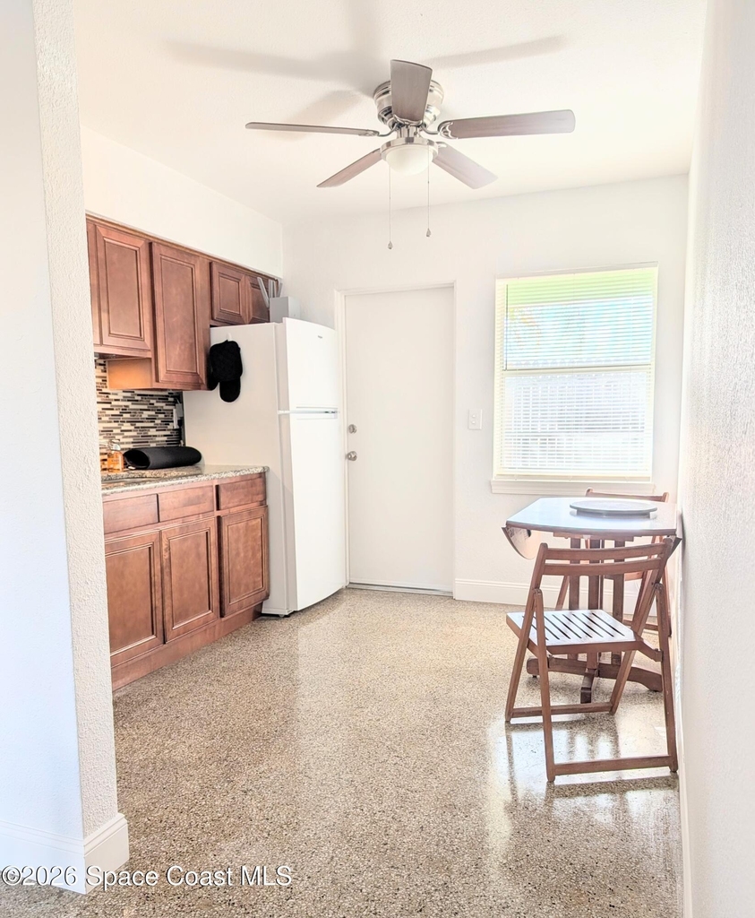 1420 Avocado Avenue - Photo 6