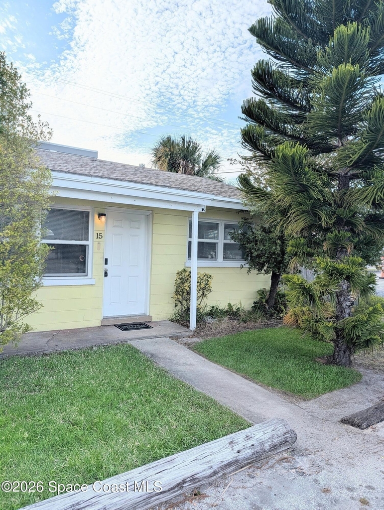 1420 Avocado Avenue - Photo 0