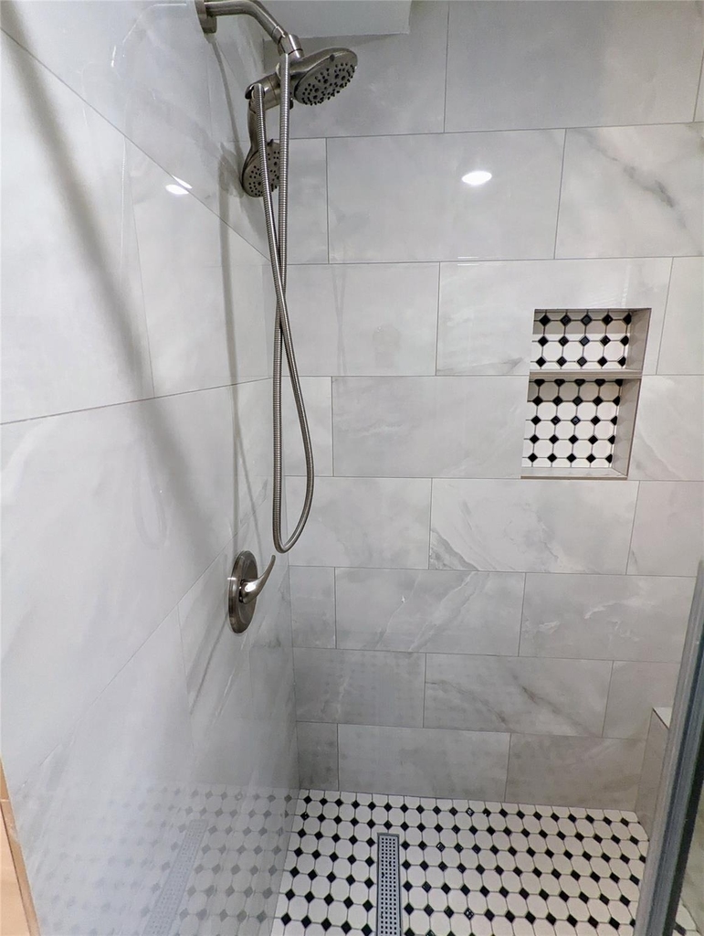 4714 Oakshire Drive - Photo 14