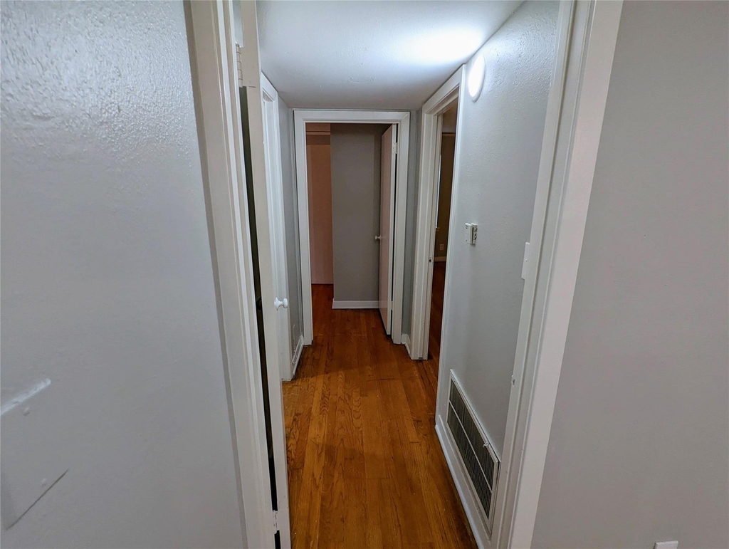 4714 Oakshire Drive - Photo 6