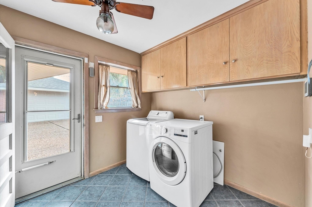 6327 Wynnwood Lane - Photo 10