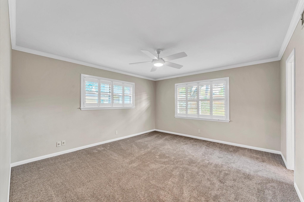 6327 Wynnwood Lane - Photo 18