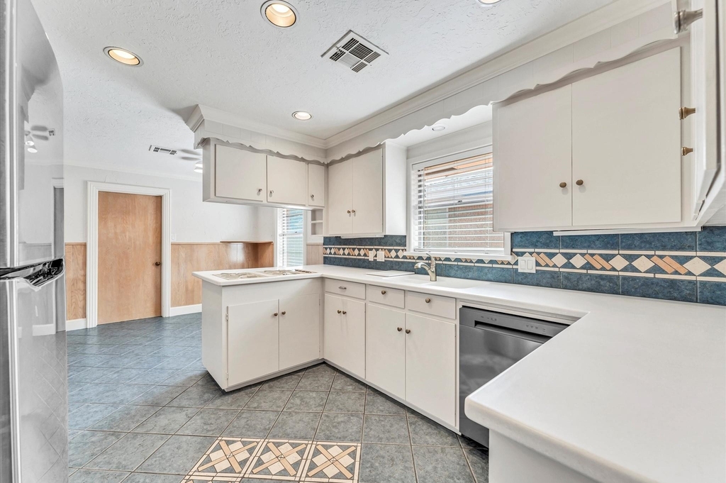 6327 Wynnwood Lane - Photo 6