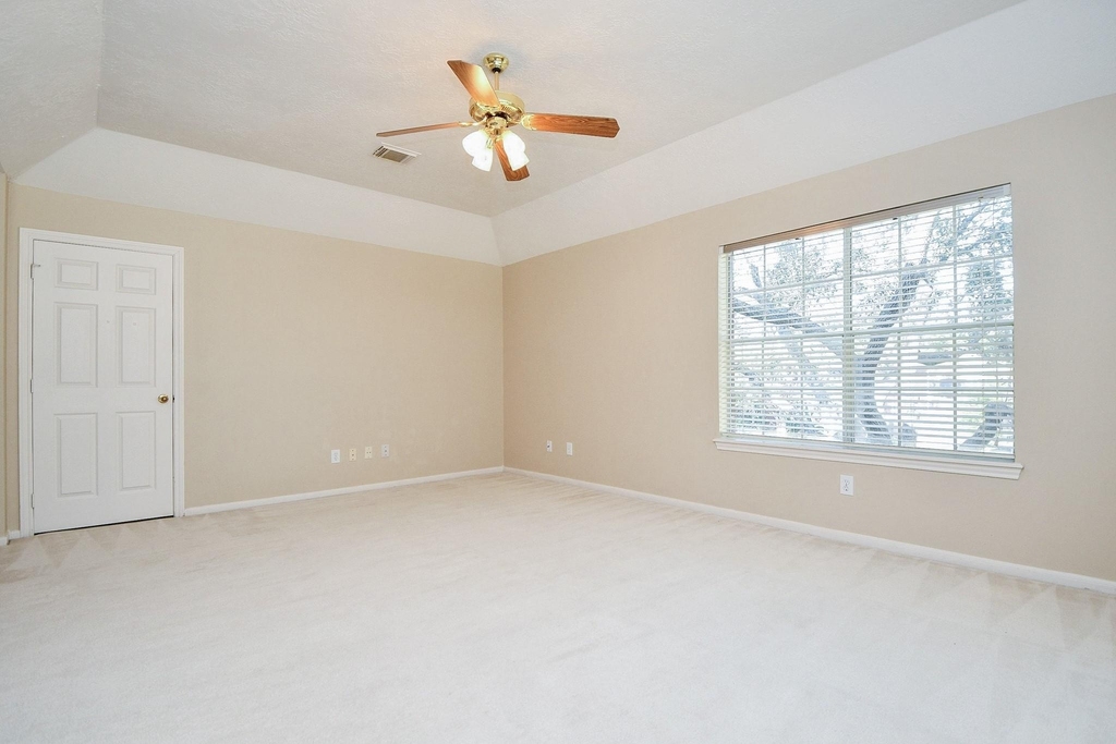 1502 Emerald Springs Court - Photo 26
