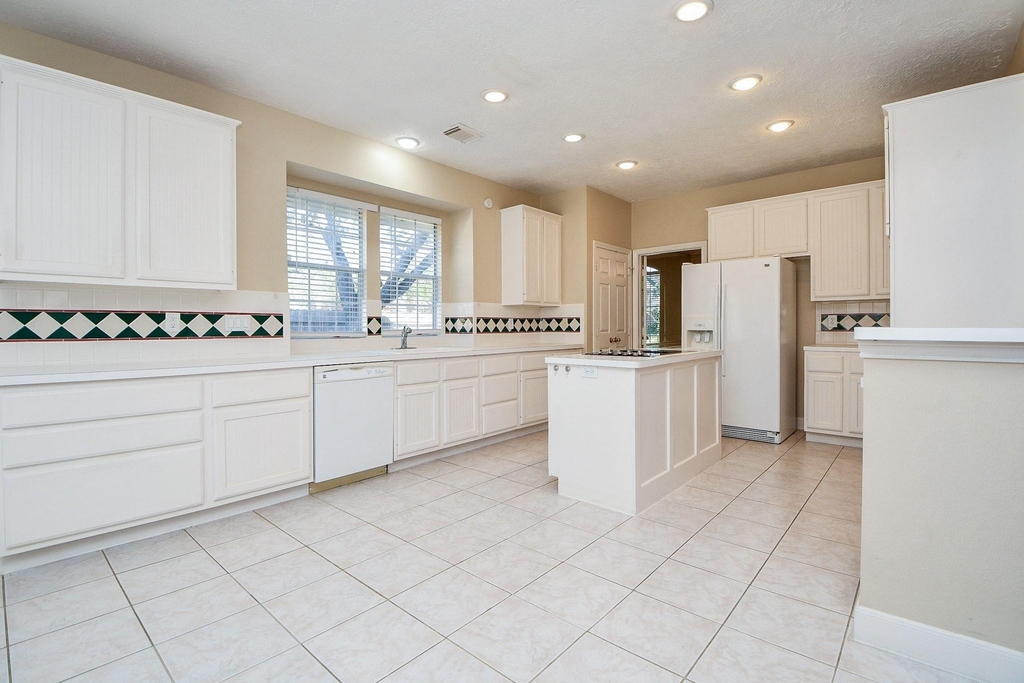 1502 Emerald Springs Court - Photo 13