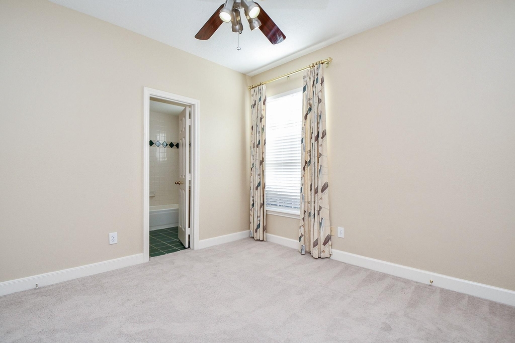 1502 Emerald Springs Court - Photo 28