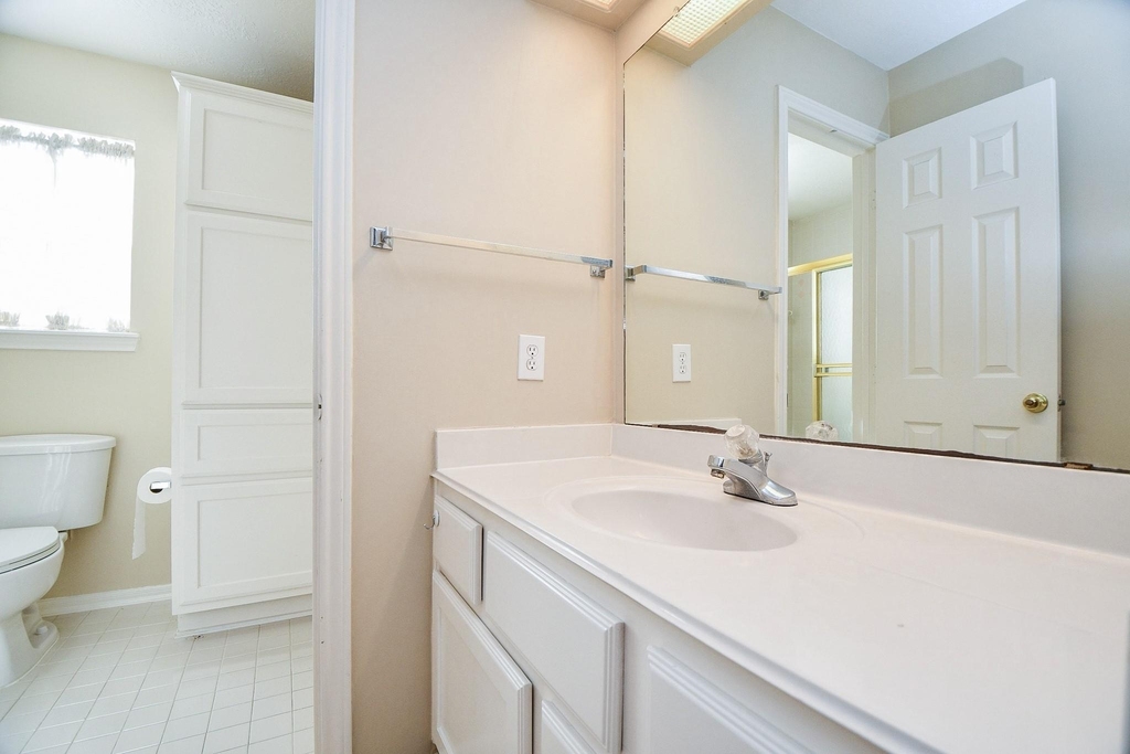 1502 Emerald Springs Court - Photo 37