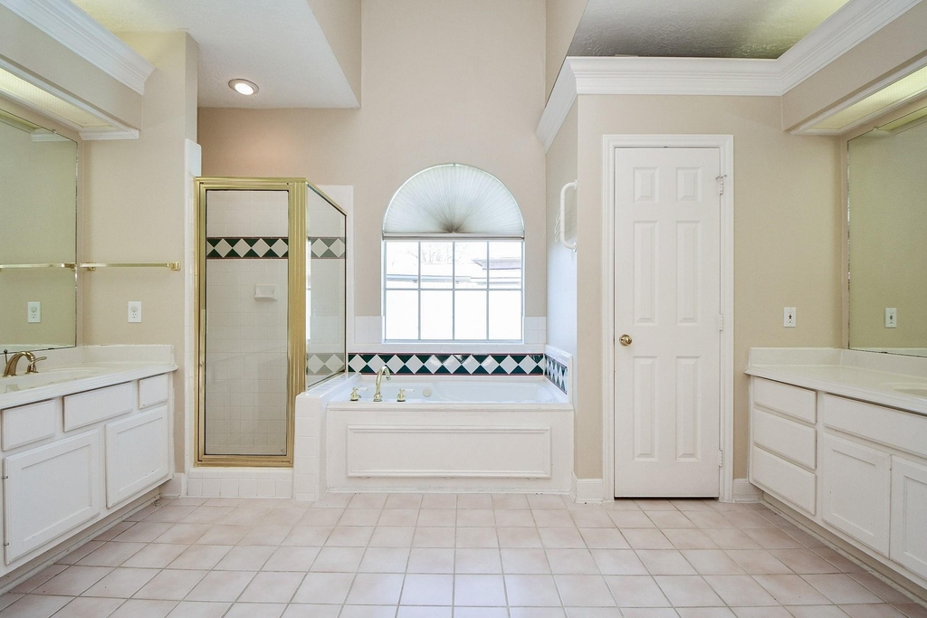 1502 Emerald Springs Court - Photo 19