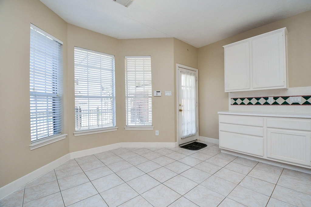 1502 Emerald Springs Court - Photo 15