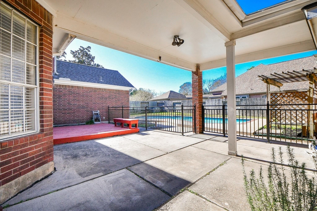1502 Emerald Springs Court - Photo 40