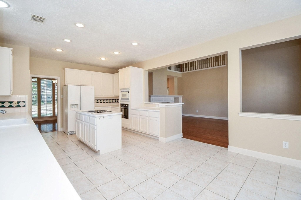 1502 Emerald Springs Court - Photo 14