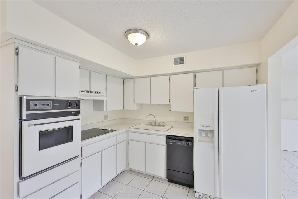 2358 Ecuadorian Way - Photo 4