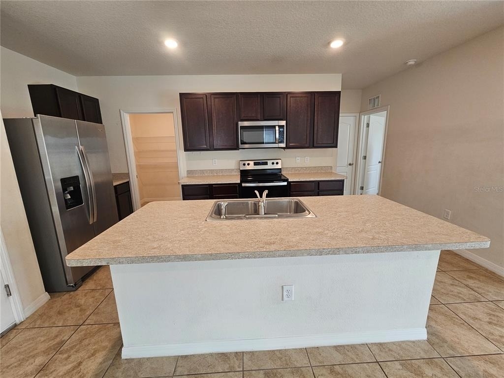 1387 Berry Lane - Photo 7
