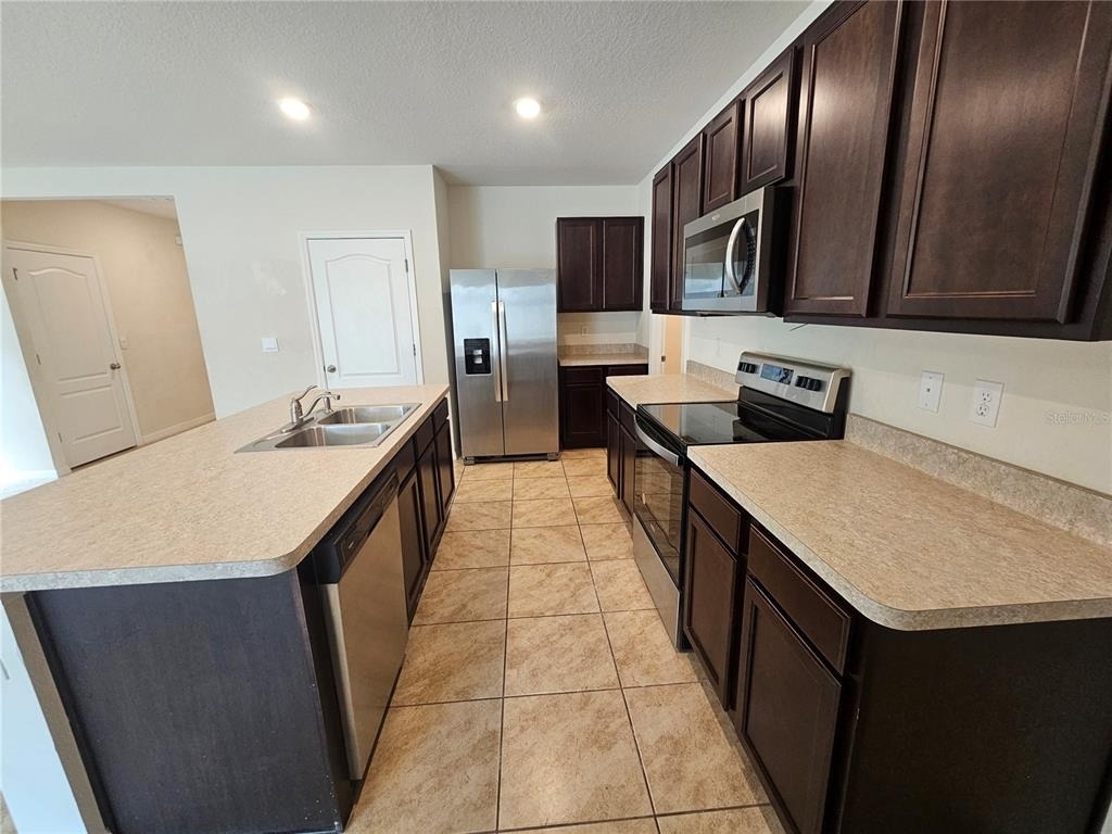1387 Berry Lane - Photo 8