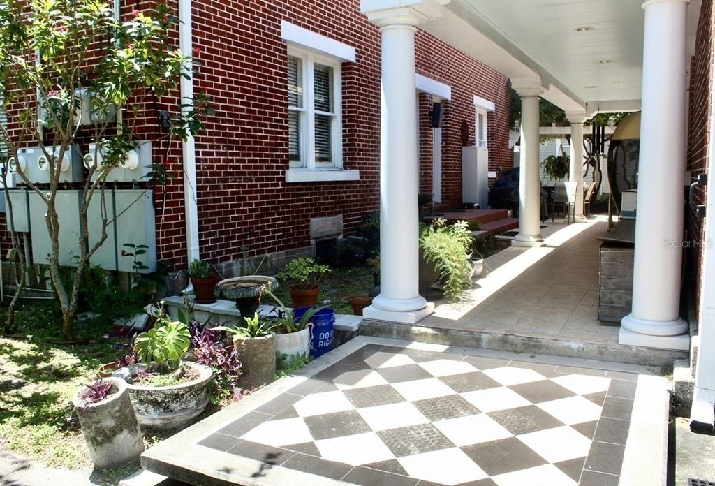 701 W Swann Avenue - Photo 15