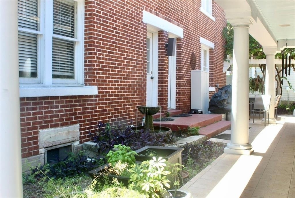 701 W Swann Avenue - Photo 16