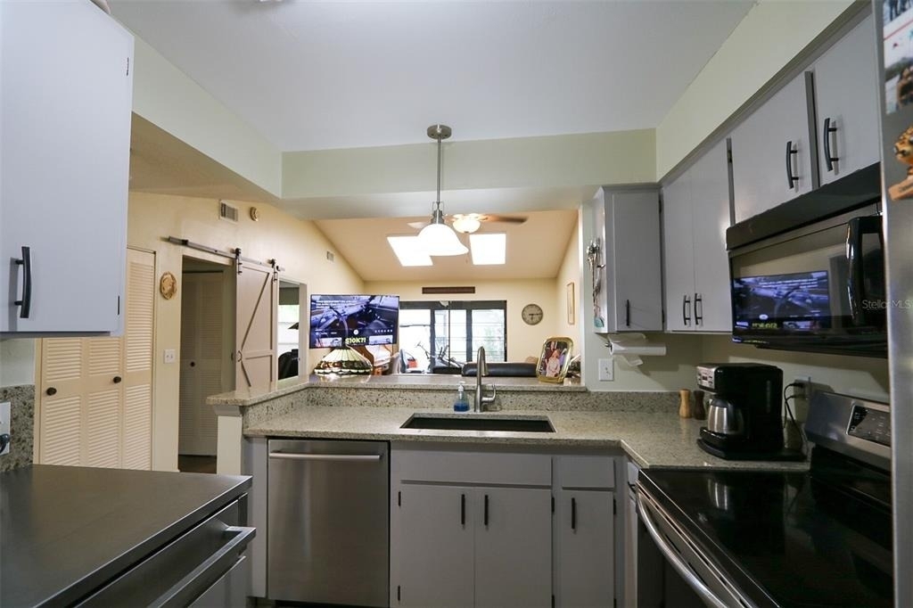 323 Knottwood Court - Photo 5
