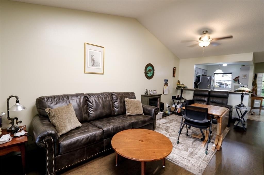 323 Knottwood Court - Photo 10