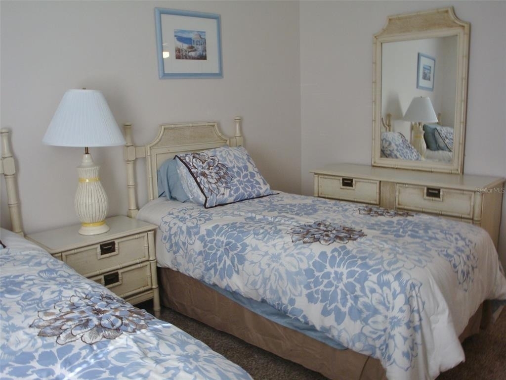 111 E Cypress Court - Photo 13