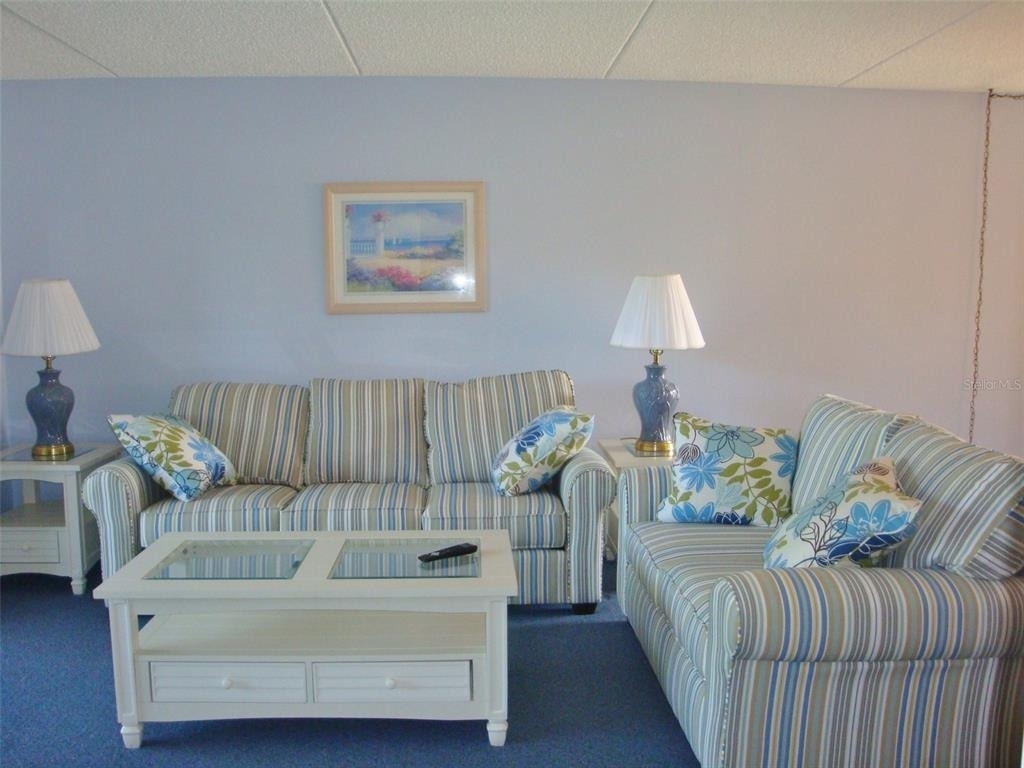 111 E Cypress Court - Photo 4
