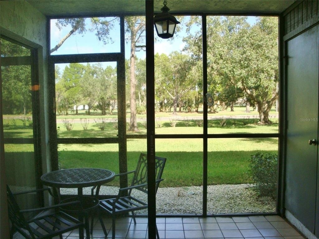 111 E Cypress Court - Photo 17