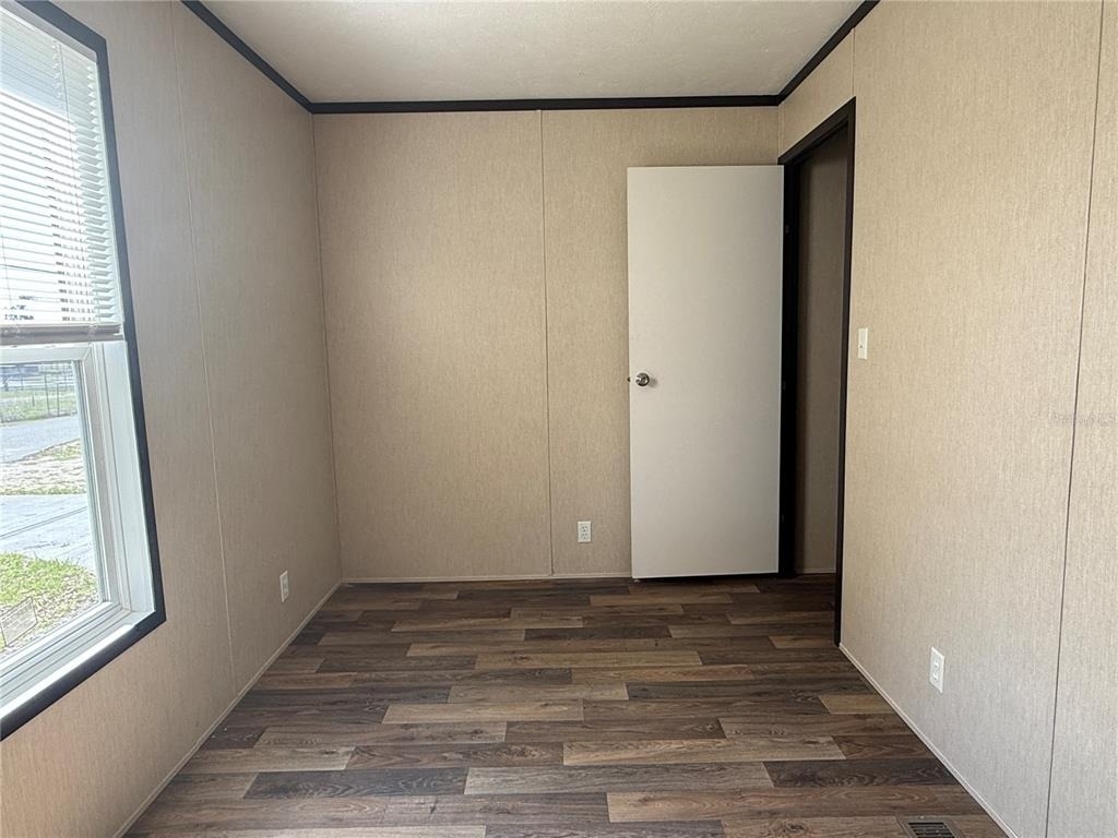806 Swindell Avenue N - Photo 17