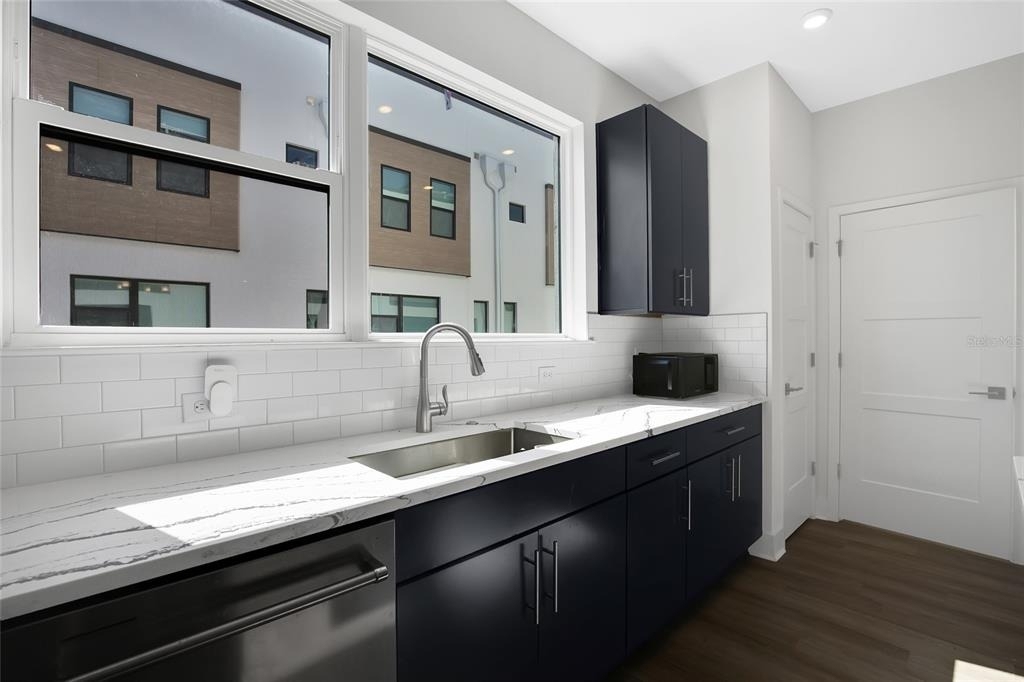 2506 W Cleveland Street - Photo 5