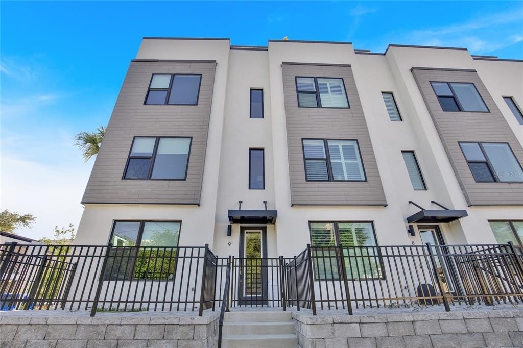 2506 W Cleveland Street - Photo 0