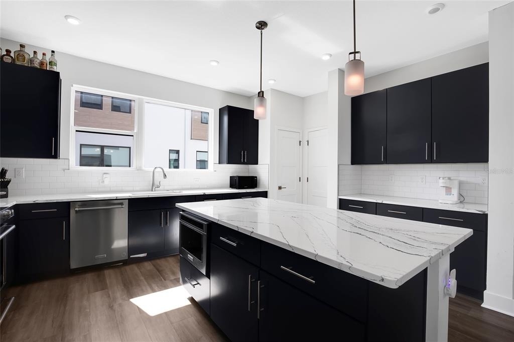 2506 W Cleveland Street - Photo 3