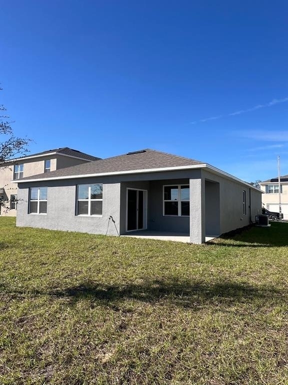 631 Park Place Boulevard - Photo 2