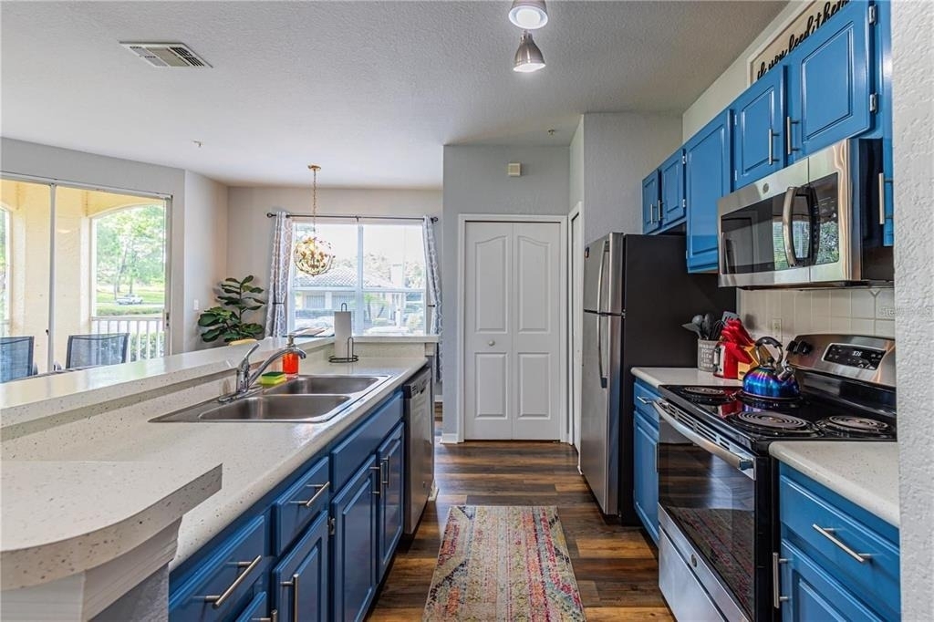 8913 Legacy Court - Photo 10