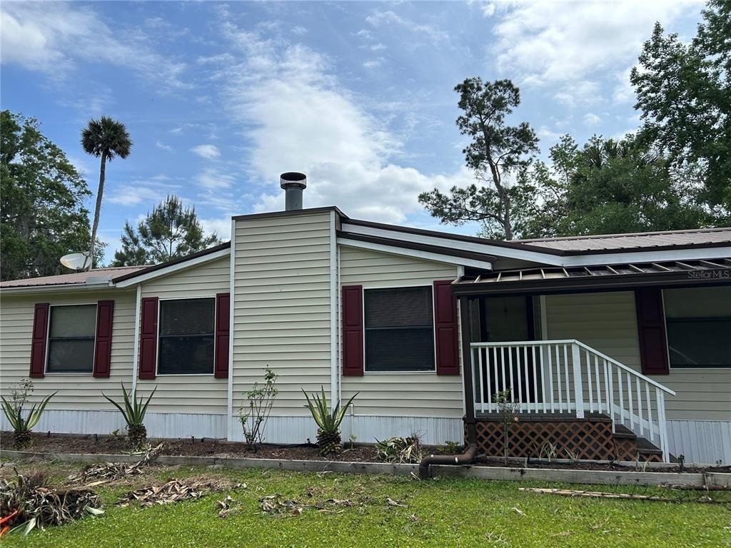 55624 Sam Street - Photo 0